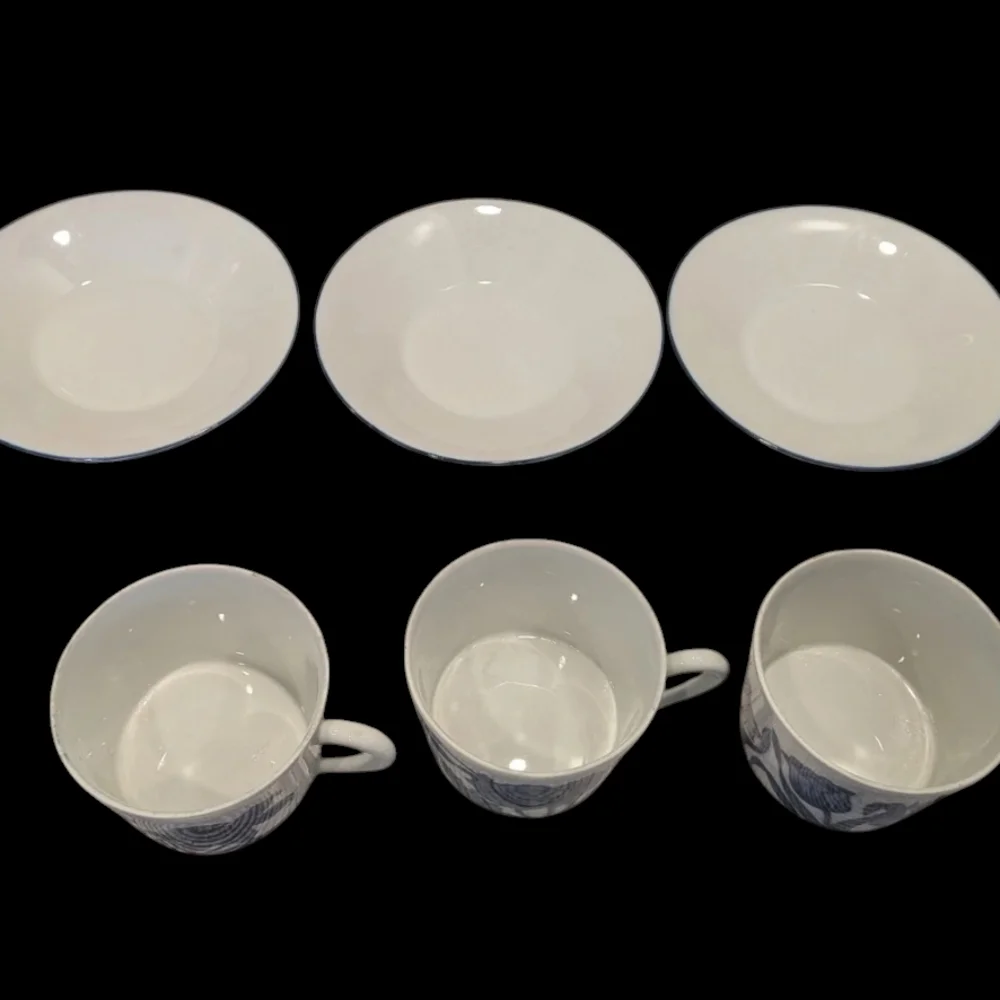 Sigma Beauty Blue‎ and White Tea Cup Set